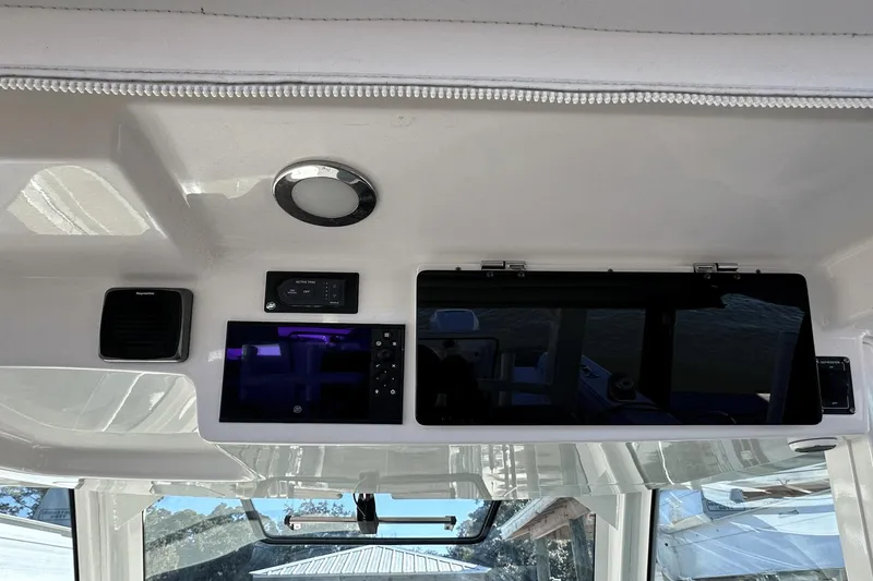 Slide: The Image of Boston Whaler 380 Outrage 2018 - 29