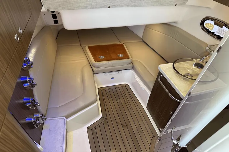 Slide: The Image of Boston Whaler 380 Outrage 2018 - 33