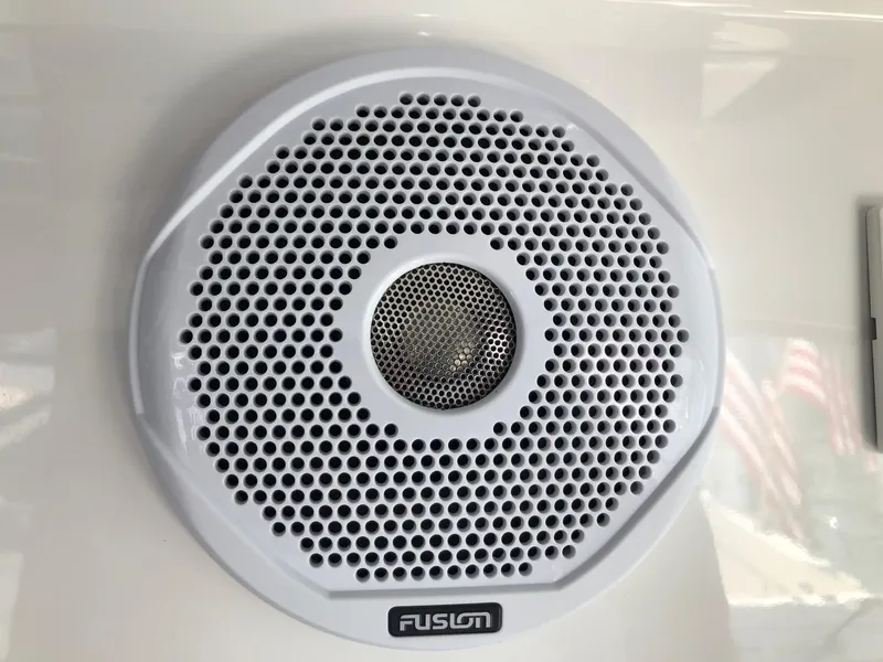 Slide: The Image of Fusion speaker on 2018 Jeanneau NC 895 boat, close-up view. - 34