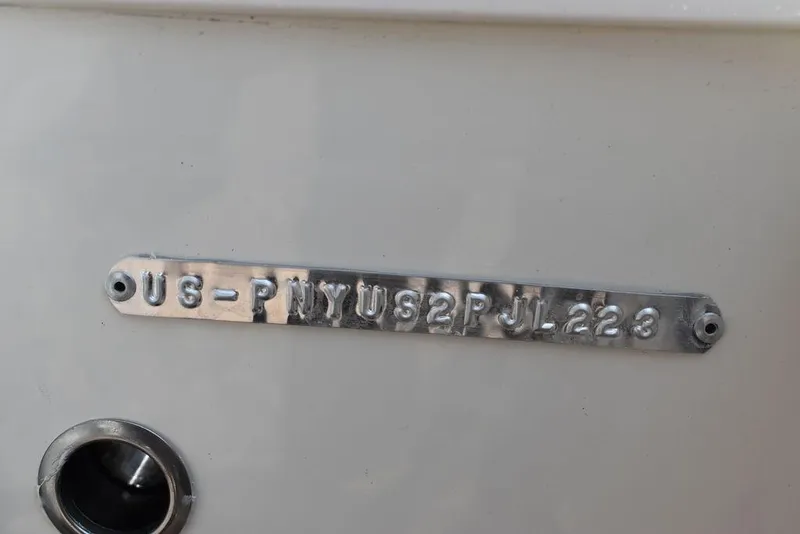 Slide: The Image of Hull identification number on 2023 Stingray 191DC boat. - 46