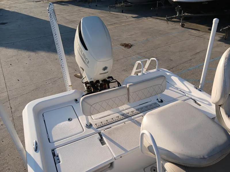 Slide: The Image of Blue Wave 2400 PureBay 2019 - 8