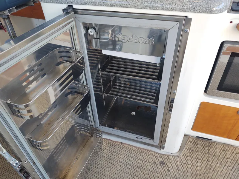 Slide: The Image of Life Savor Frigiboat refrigerator and freezer - 25