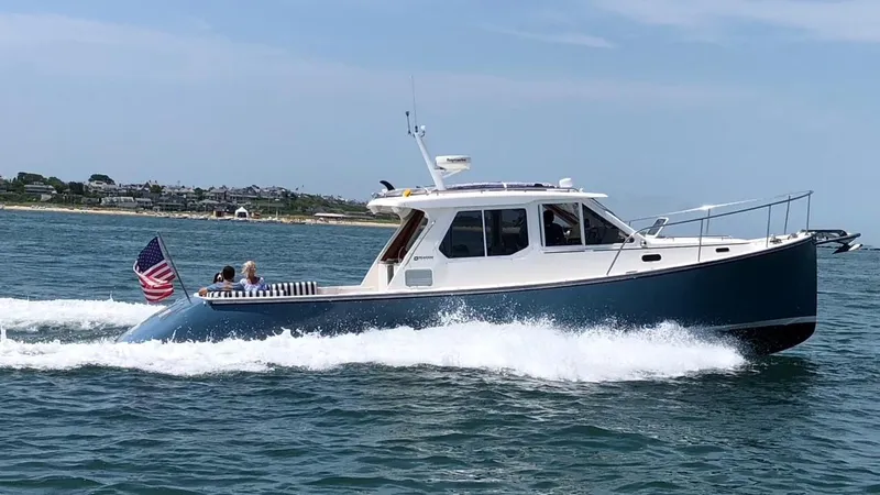 Slide: The Image of Life Savor under way stbd - 3