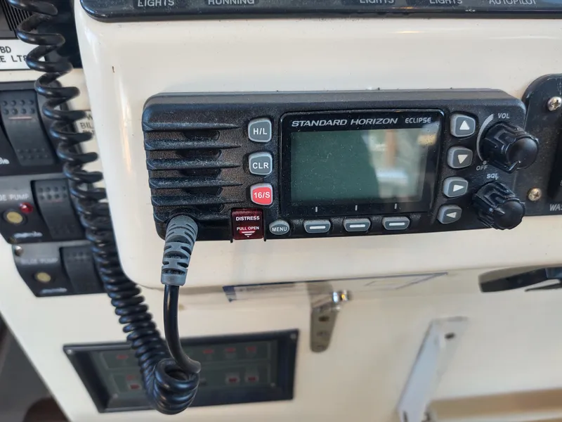 Slide: The Image of Life Savor VHF radio - 30