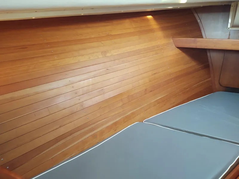 Slide: The Image of Life Savor cherry wood hull ceiling strips - 40