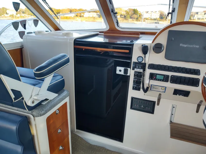 Slide: The Image of Life Savor companionway closed  - 54