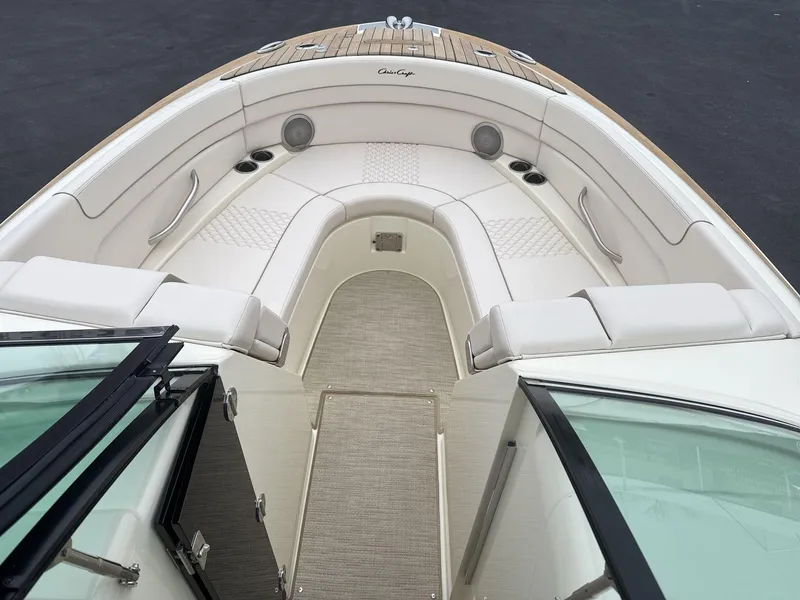 Slide: The Image of Chris-Craft Launch 28 GT 2025 - 10