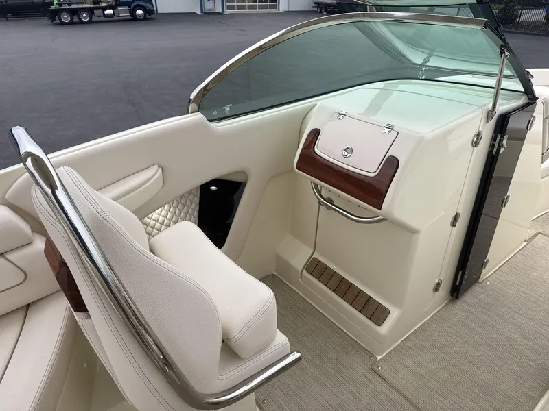 Slide: The Image of Chris-Craft Launch 28 GT 2025 - 15