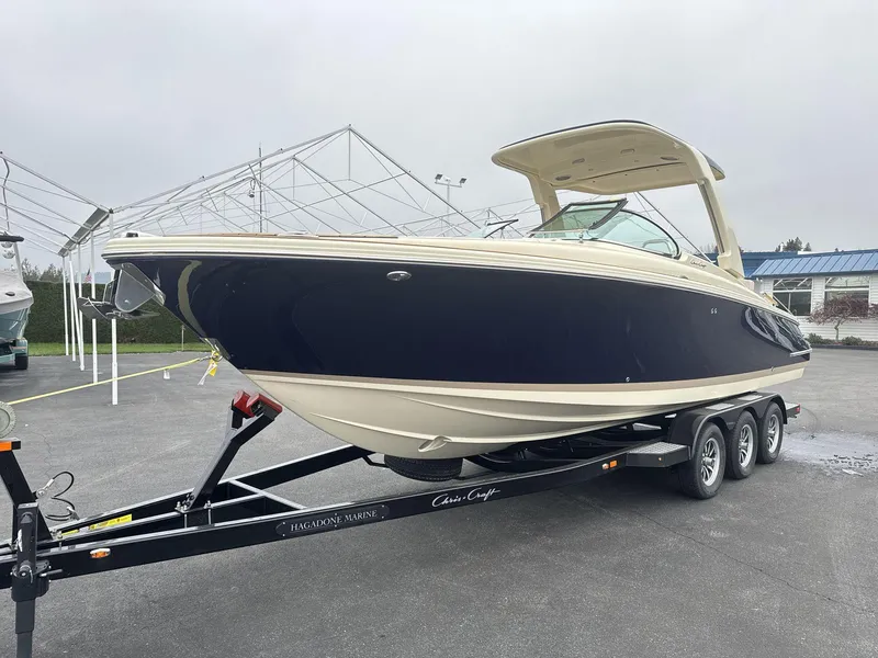 Slide: The Image of Chris-Craft Launch 28 GT 2025 - 4