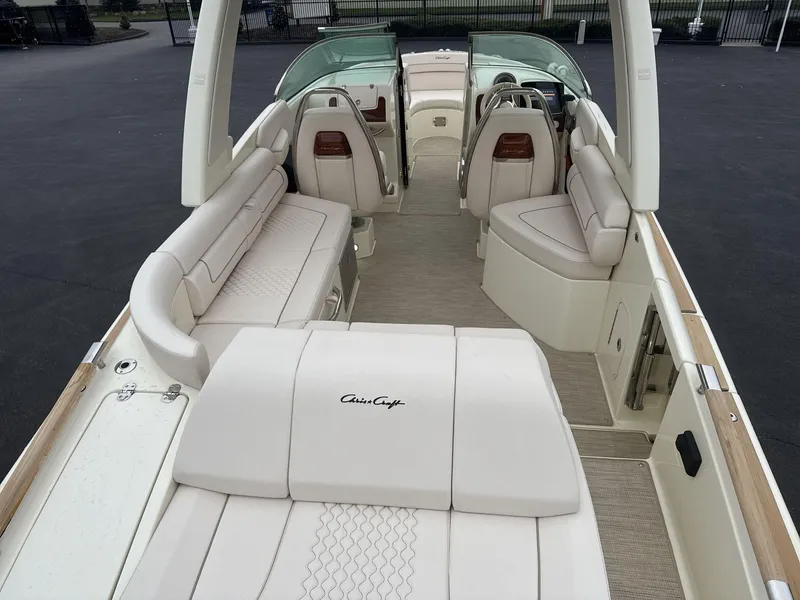 Slide: The Image of Chris-Craft Launch 28 GT 2025 - 9