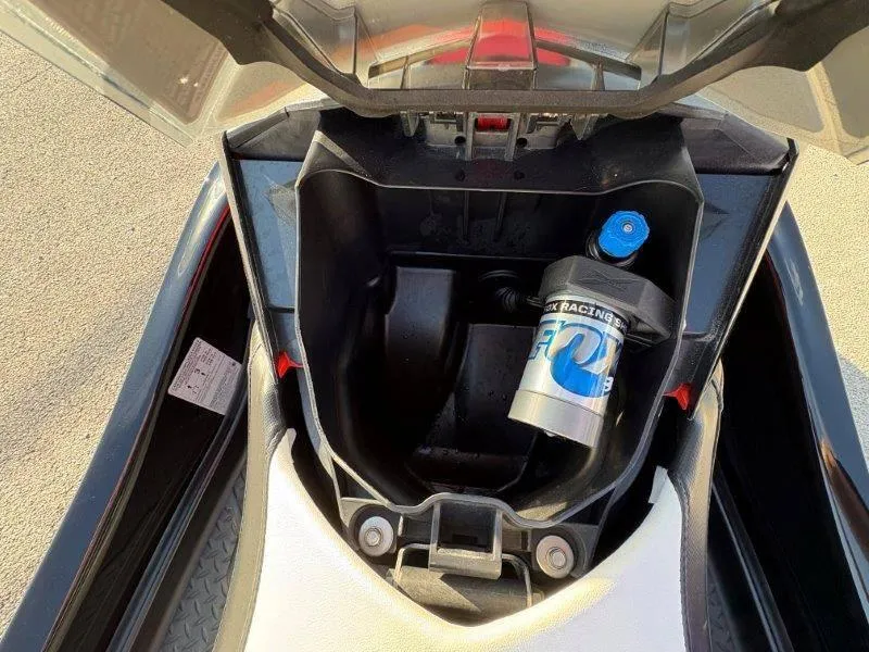 Slide: The Image of Sea-Doo RXT aS 260 2011 - 25