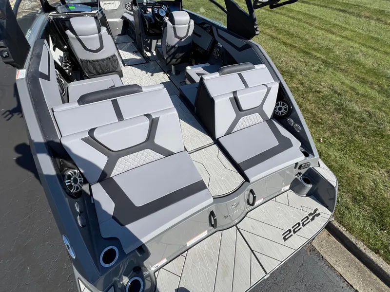 Slide: The Image of 2025 Yamaha Boats 222XD interior with sleek seating and modern design. - 9