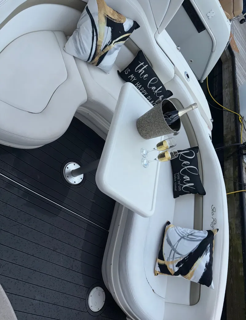 Slide: The Image of Sea Ray Sundancer 320 2006 - 28