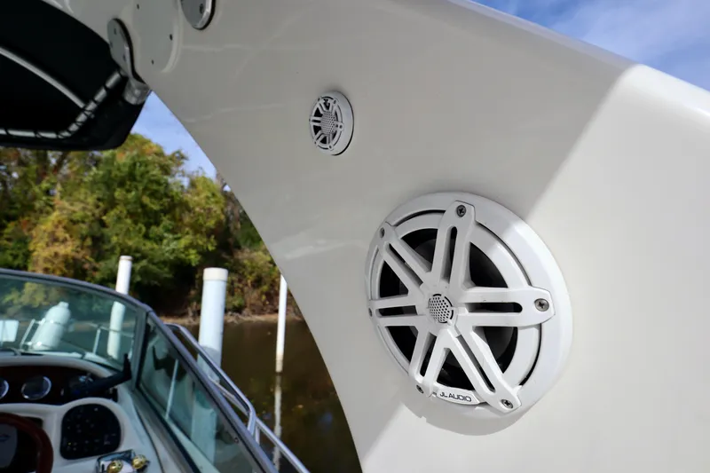 Slide: The Image of Sea Ray Sundancer 320 2006 - 8