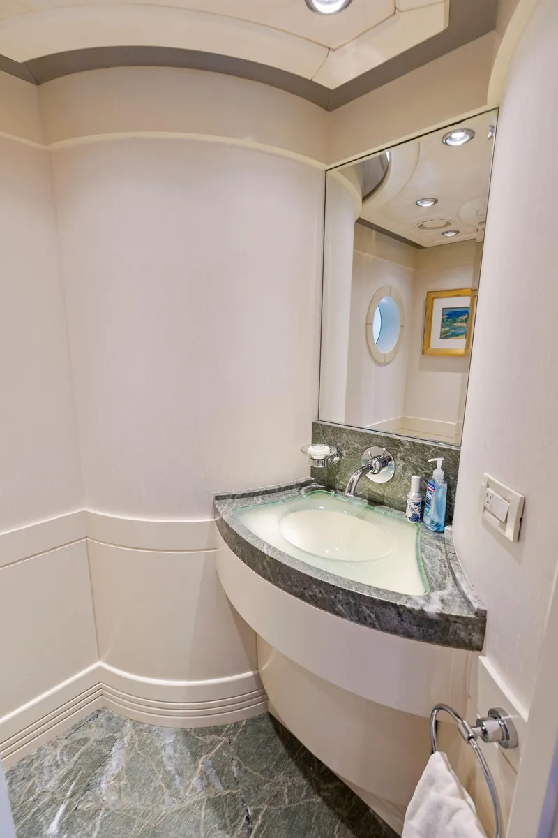 Slide: The Image of Main Deck Day Head - 30