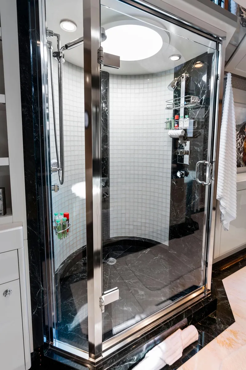 Slide: The Image of Master Bathroom - 36