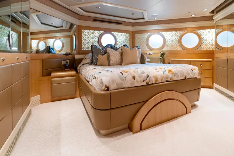 Slide: The Image of VIP Stateroom - 40