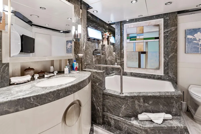 Slide: The Image of VIP Bathroom - 45