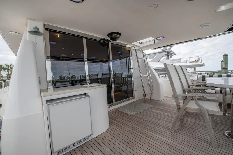 Slide: The Image of Lazzara Yachts 76 Motor Yacht 1997 - 62