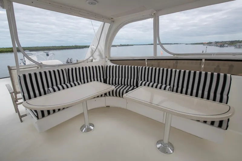 Slide: The Image of Lazzara Yachts 76 Motor Yacht 1997 - 75