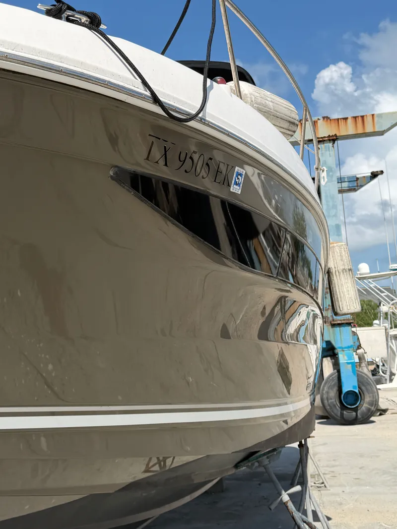 Slide: The Image of Sea Ray 370 Venture 2014 - 10