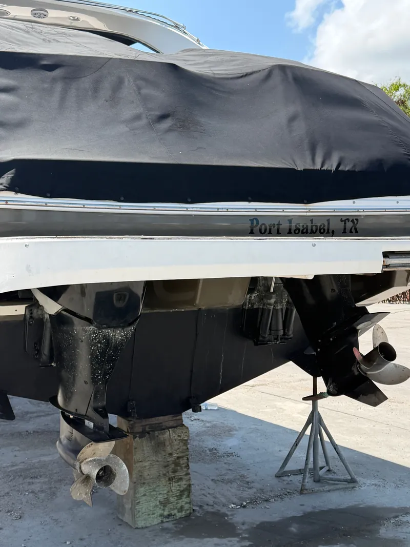 Slide: The Image of Sea Ray 370 Venture 2014 - 15