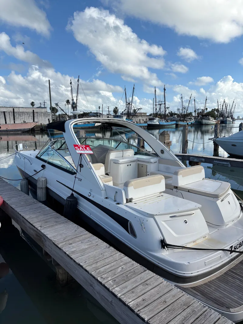 Slide: The Image of Sea Ray 370 Venture 2014 - 18