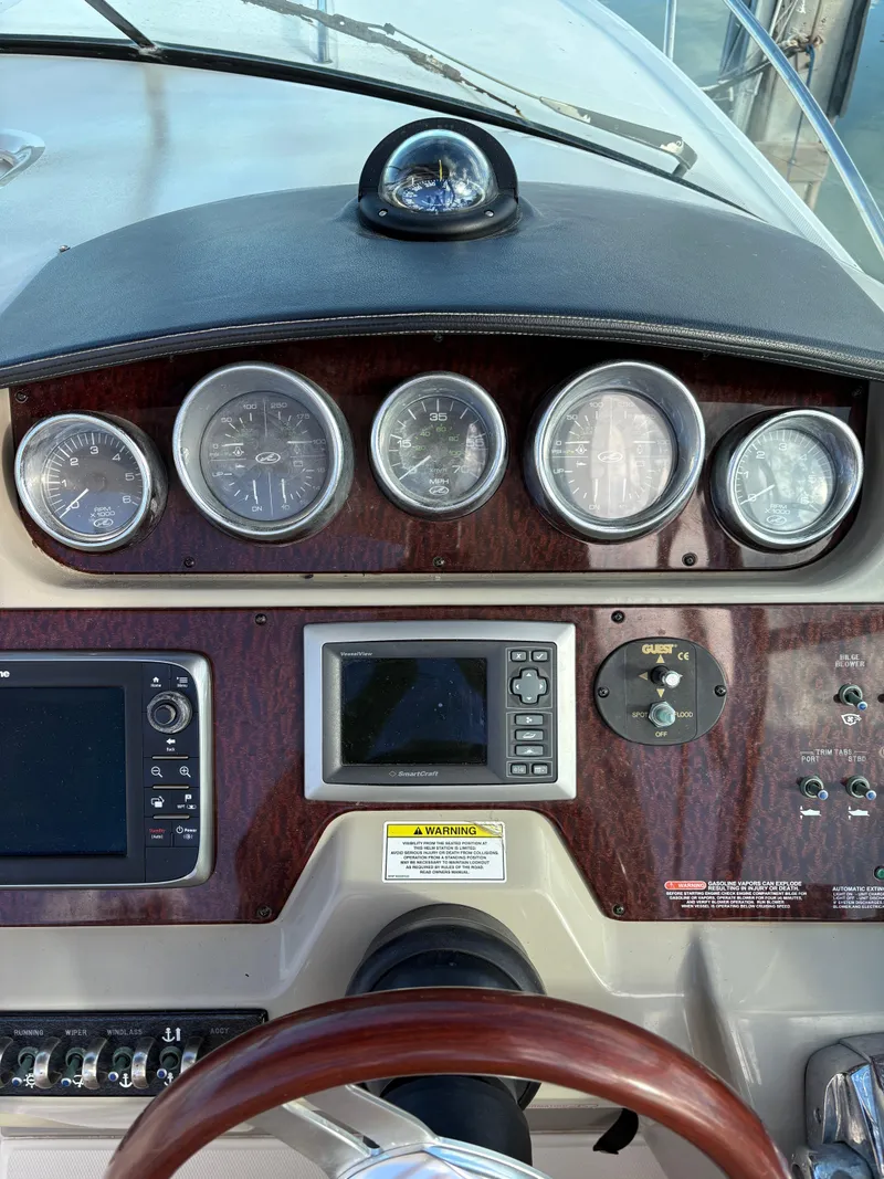 Slide: The Image of Sea Ray 370 Venture 2014 - 28