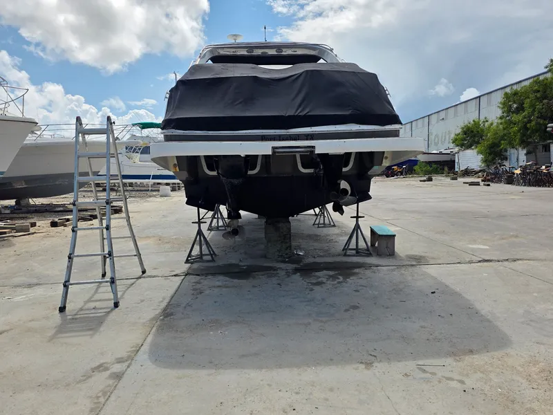 Slide: The Image of Sea Ray 370 Venture 2014 - 3