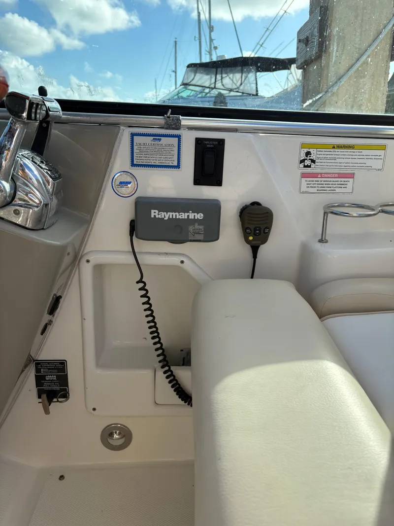 Slide: The Image of Sea Ray 370 Venture 2014 - 35