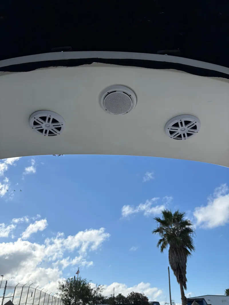 Slide: The Image of Sea Ray 370 Venture 2014 - 36