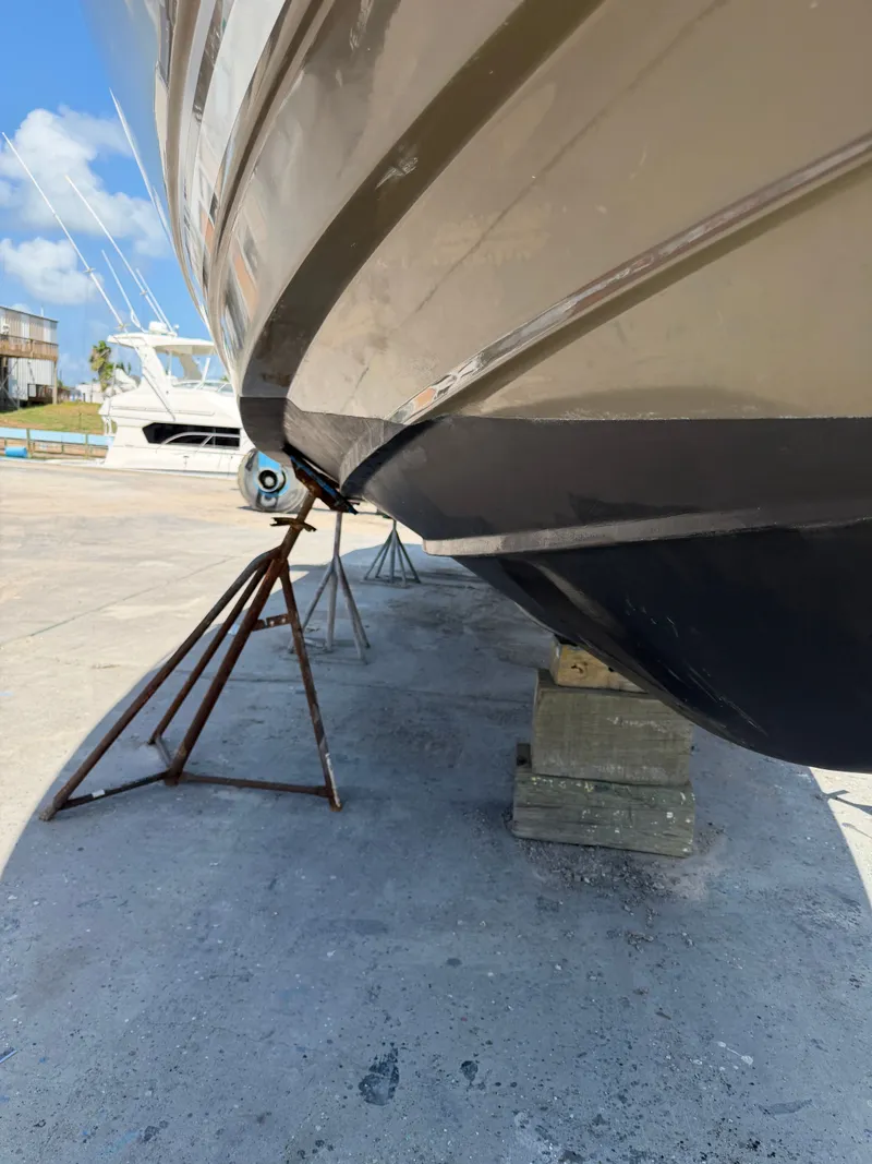 Slide: The Image of Sea Ray 370 Venture 2014 - 6