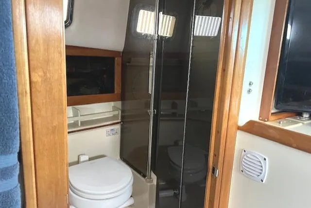 Slide: The Image of Bathroom interior of 2003 Albin 32 + 2 Command Bridge yacht. - 8