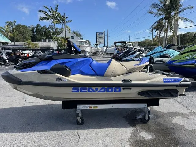 Slide: The Image of Sea-Doo Wake 2025 - 5