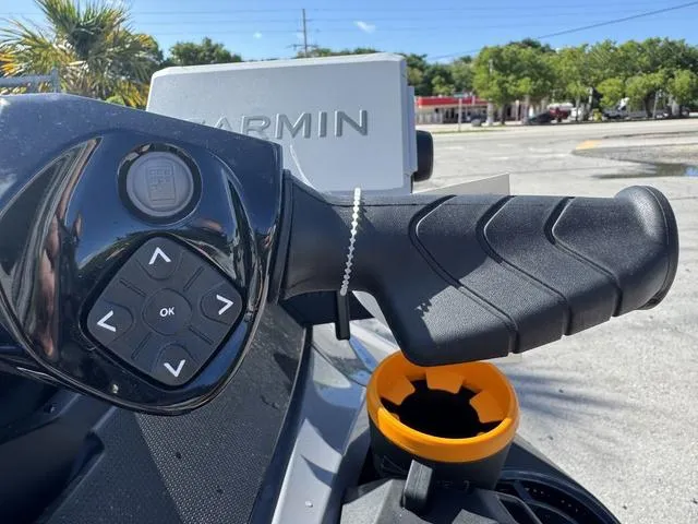 Slide: The Image of Sea-Doo FISH PRO 2025 - 16