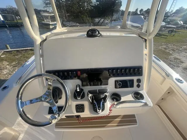 Slide: The Image of Grady-White 281 Coastal Explorer 2026 - 12