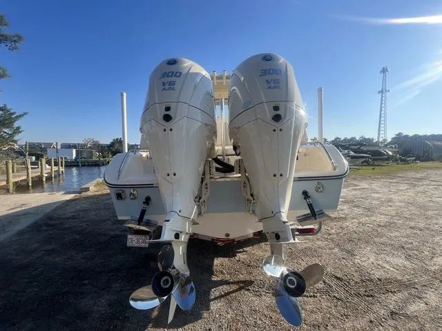 Slide: The Image of Grady-White 281 Coastal Explorer 2026 - 6