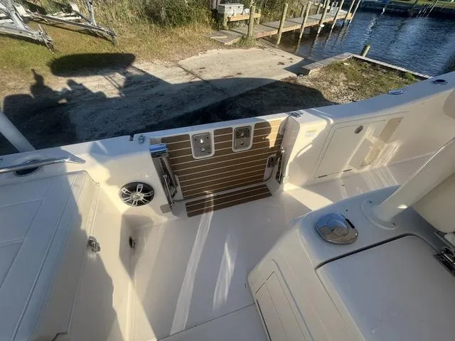 Slide: The Image of Grady-White 281 Coastal Explorer 2026 - 16