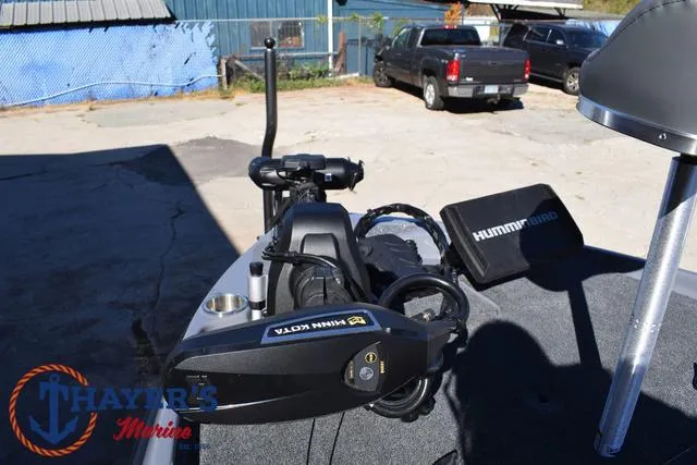 Slide: The Image of 2025 Bass Cat Cougar FTD boat with Minn Kota and Humminbird equipment. - 12