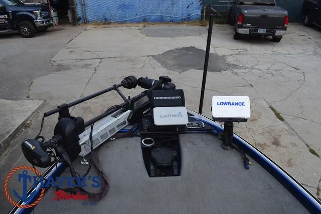 Slide: The Image of 2018 Nitro Z21 boat with Garmin and Lowrance navigation systems. - 11