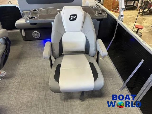 Slide: The Image of 2025 Princecraft Vectra 21 RL SS pontoon seat with armrests and cup holders. - 11