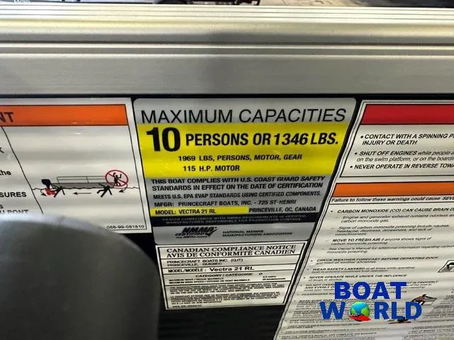 Slide: The Image of Maximum capacity label on 2025 Princecraft Vectra 21 RL pontoon boat. - 17