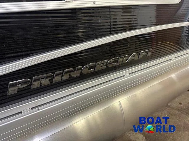 Slide: The Image of 2025 Princecraft Vectra 21 RL SS pontoon boat side view with logo. - 37