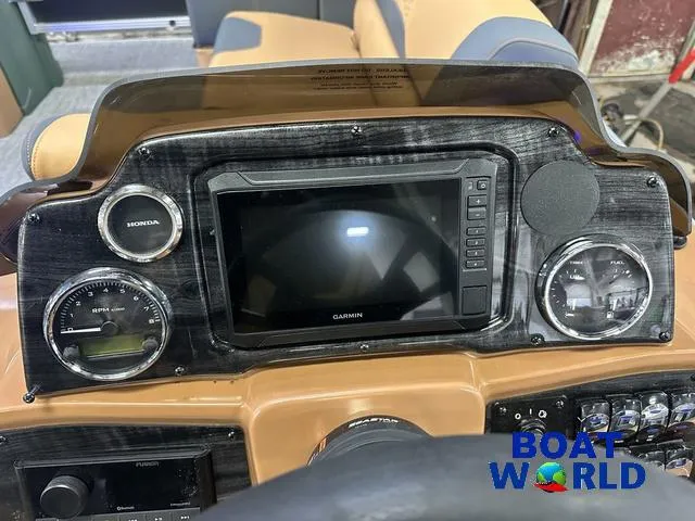 Slide: The Image of Tahoe Geofish 2385 Rear Fish Tritoon & Honda 4-Stroke EF 2025 - 14