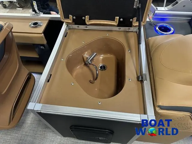 Slide: The Image of Tahoe Geofish 2385 Rear Fish Tritoon & Honda 4-Stroke EF 2025 - 18