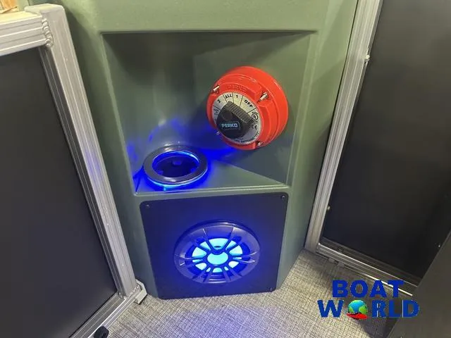 Slide: The Image of Tahoe Geofish 2385 Rear Fish Tritoon & Honda 4-Stroke EF 2025 - 23