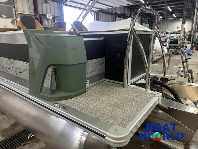 Slide: The Image of Tahoe Geofish 2385 Rear Fish Tritoon & Honda 4-Stroke EF 2025 - 46