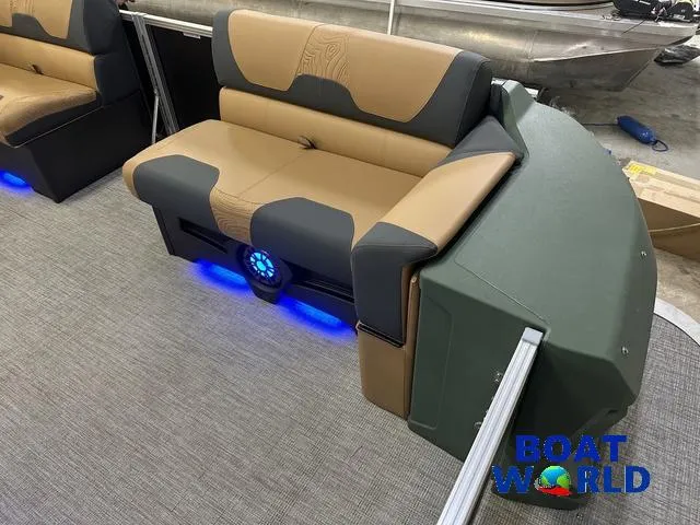 Slide: The Image of Tahoe Geofish 2385 Rear Fish Tritoon & Honda 4-Stroke EF 2025 - 8