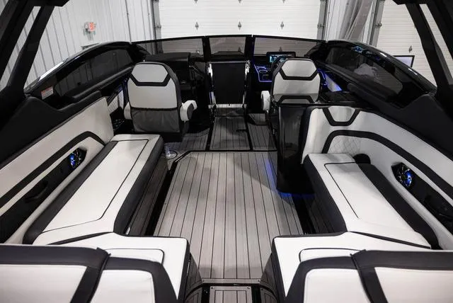 Slide: The Image of Yamaha 275SD 2025 - 5