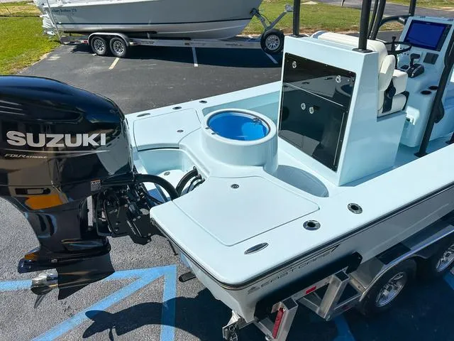 Slide: The Image of East Cape 25 Hybrid 2024 - 16